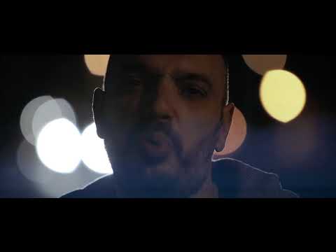 Clip de John Sadeq, Il y a des jours